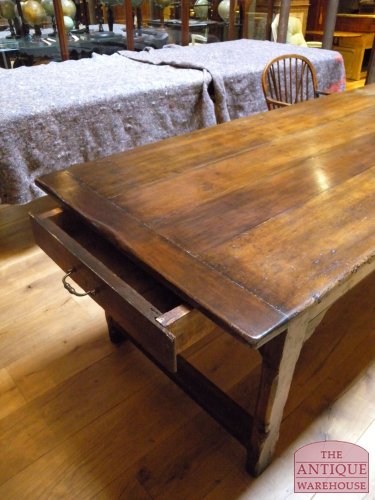 Antieke lange Franse kersenhouten eettafel 3