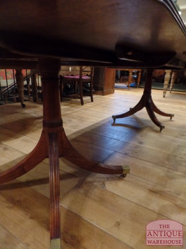 Antieke mahonie eettafel met twee tussenbladen 3