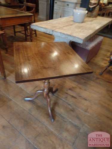 VERKOCHT   antieke mahonie houten tilt top tafel, wijn tafel