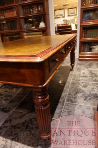 Antieke Engelse mahoniehouten partners schrijftafel circa 1880 4