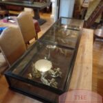 antieke vitrinekast tafelmodel 1