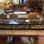 antieke vitrinekast tafelmodel 2