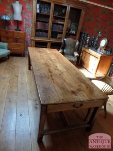 VERKOCHT   antieke vruchten, kersenhouten eettafel