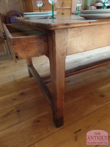 Antieke vruchten, kersenhouten eettafel 3