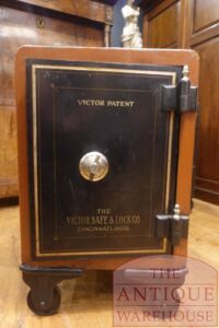 VERKOCHT John antieke Amerikaanse kluis The Victor Safe & lock Co.