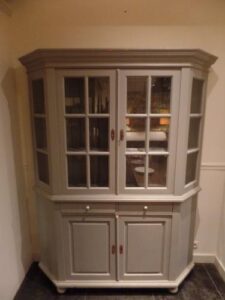 VERKOCHT, nieuwe vitrinekast