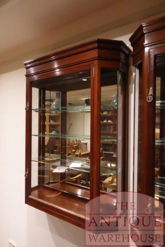 paar antieke Engelse hang vitrinekasten 3