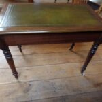 Antiek klein schrijftafeltje 2