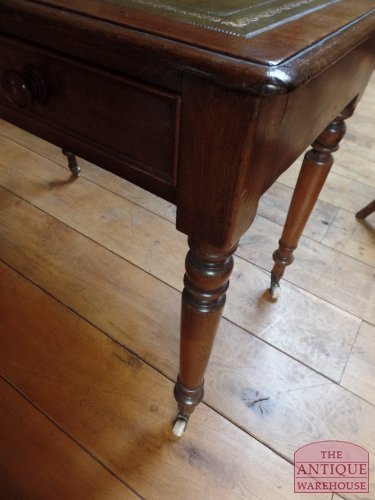 Antiek klein schrijftafeltje 3