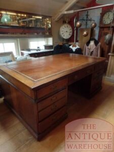 VERKOCHT SOLD   antiek mahoniehouten Engels bureau, antiek partners bureau