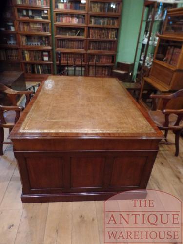 VERKOCHT SOLD antiek mahoniehouten partners bureau