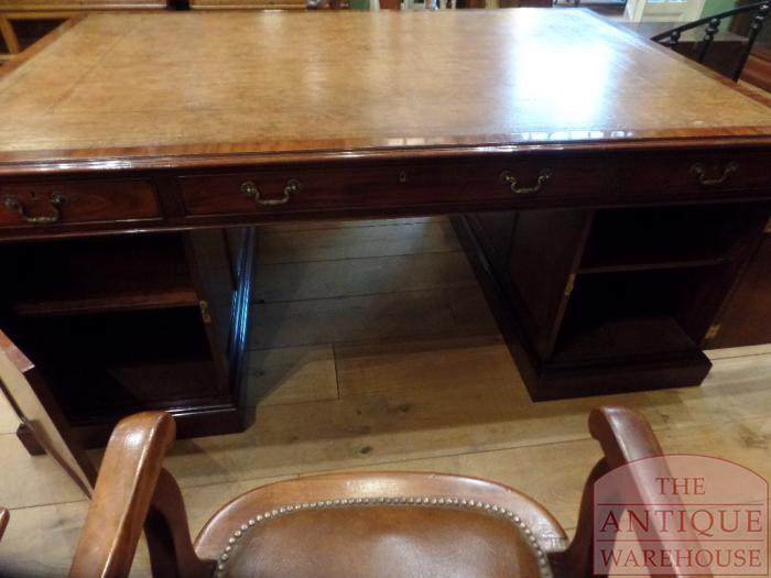 Antiek mahoniehouten partnersbureau 3