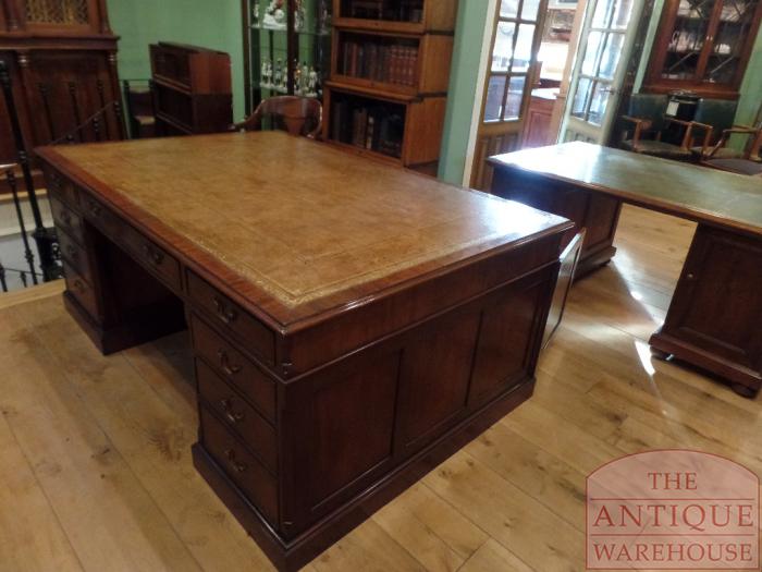 Antiek mahoniehouten partnersbureau 2