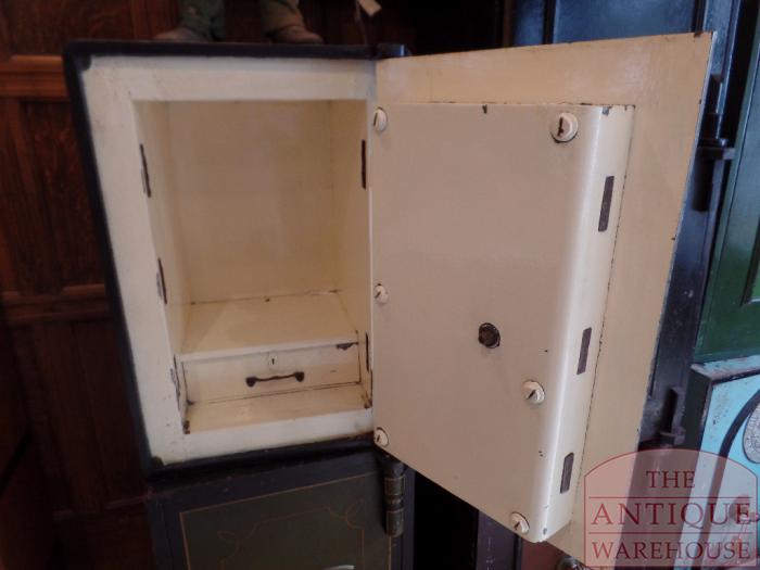 Antieke Engelse kluis 3