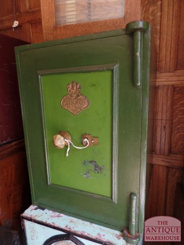 VERKOCHT, Sold, Antieke British race green safe, kluis, maker, the Sicker safe company