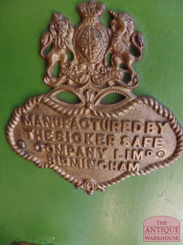 Antieke British race green safe 2