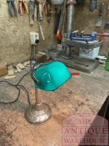 VERKOCHT SOLD antieke bureau lamp