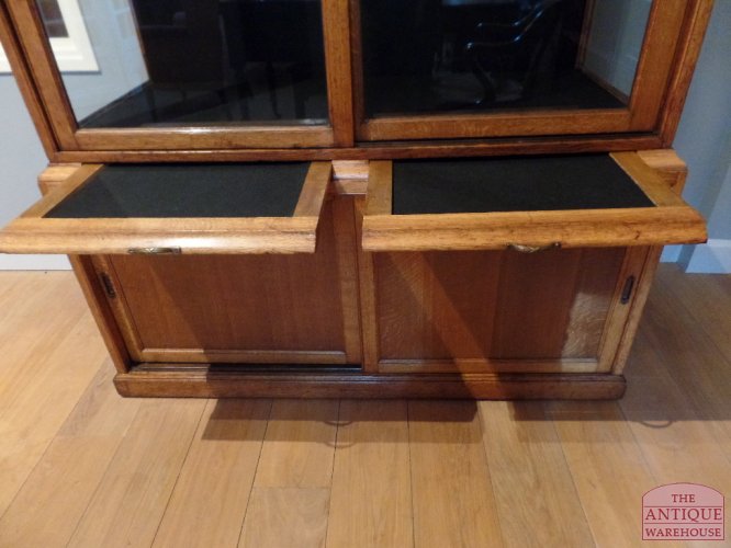 antieke eiken museum vitrinekast 2