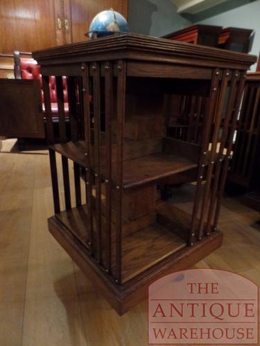 Antieke eikenhouten boekenmolen 2