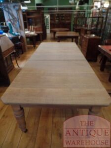 VERKOCHT SOLD antieke eikenhouten coulisse eettafel, uitschuiftafel  voor max 14 personen