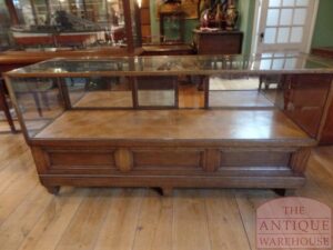 VERKOCHT SOLD antieke eikenhouten super toonbank, winkel vitrinekast