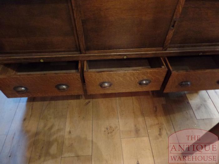 antieke eikenhouten toonbank, winkel vitrinekast 5