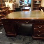 Antiek Engels bureau geschikt voor twee personen 3