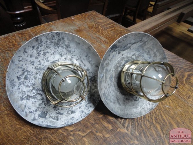 VERKOCHT SOLD antieke fabriekslampen, scheepslampen