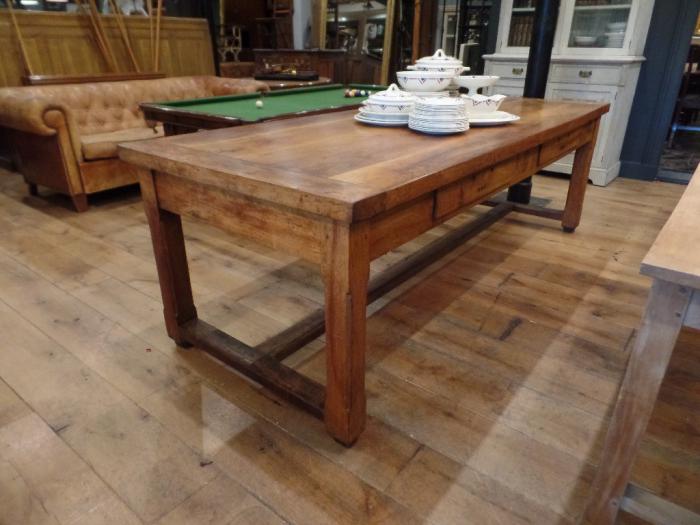 Antieke Franse tafel 2