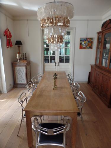 VERKOCHT SOLD  antieke Franse tafel