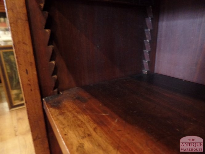 Antiek klein mahonie open boekenkastje 3