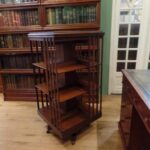 Antieke mahoniehouten boekenmolen 1