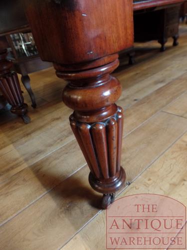 Antieke mahoniehouten coulissen tafel, max 14 personen 2