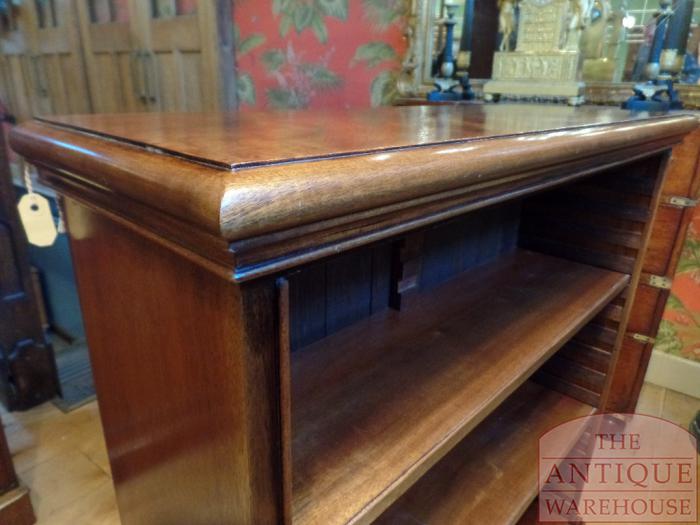 Antieke mahoniehouten open boekenkast 4