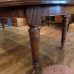 Antieke mahoniehouten wind out coulissentafel voor max 12 personen 3