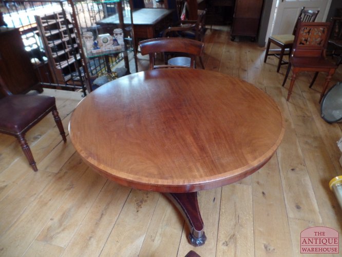 Antieke ronde tafel 2