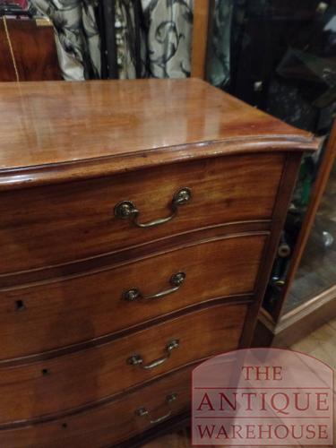 antieke serpetine ladekast 2