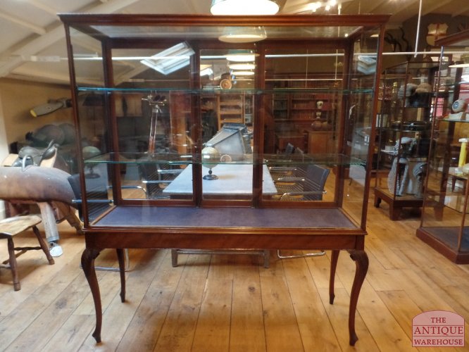 VERKOCHT SOLD antieke vitrinekast