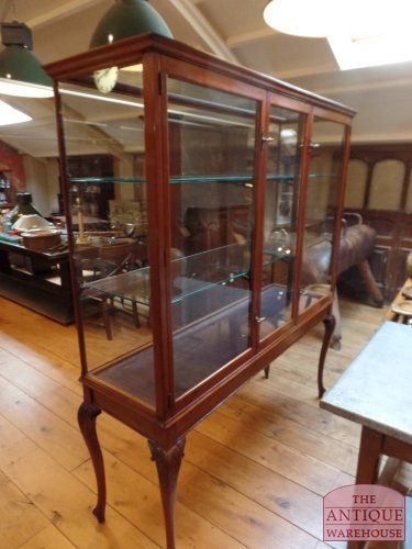 antieke vitrinekast 2