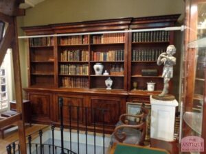 VERKOCHT, SOLD antique Georgian library boocase from liverpool