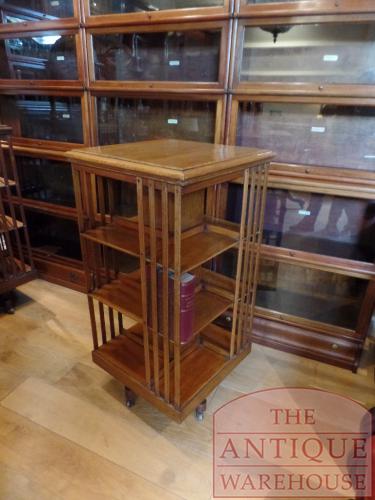 VERKOCHT SOLD eiken antieke boekenmolen