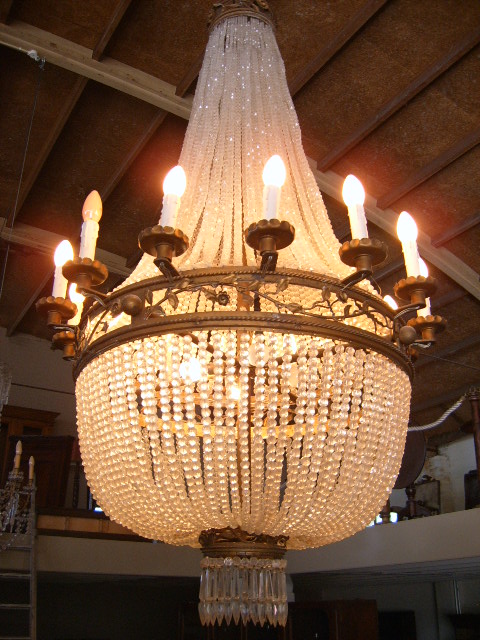 VERKOCHT SOLD zeer grote zakkroonluchter, 2 meter hoog