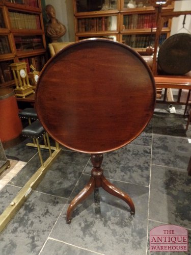 antiek tilt top tafeltje 2