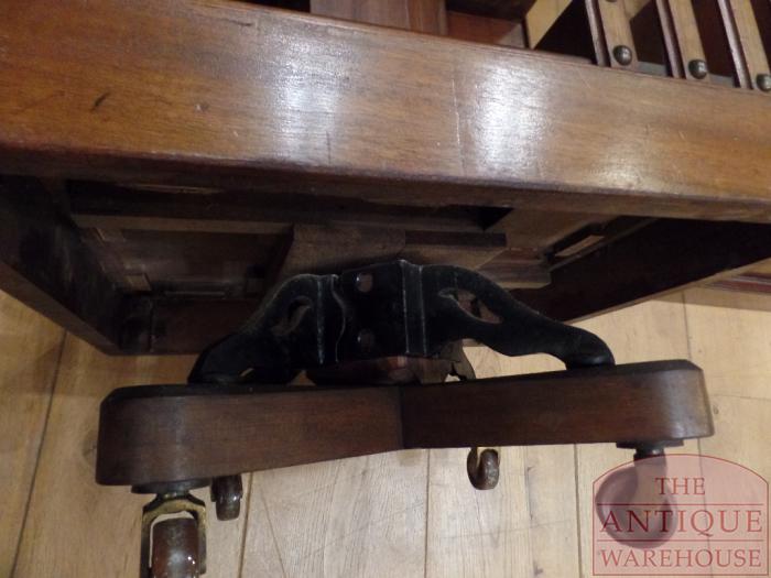 Zeer stevige antieke mahoniehouten boekenmolen met gietijzeren onderstel 3