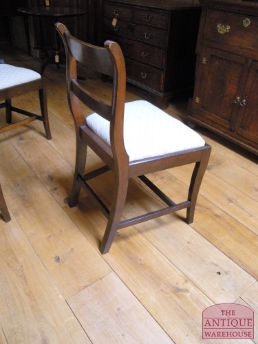 vier antieke stoelen 2