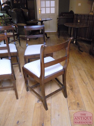 vier antieke stoelen 3